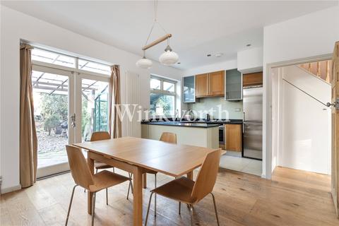 3 bedroom terraced house for sale, Riverway, London, N13