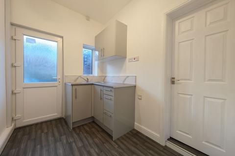 2 bedroom terraced house to rent, Bower Street, Carlisle