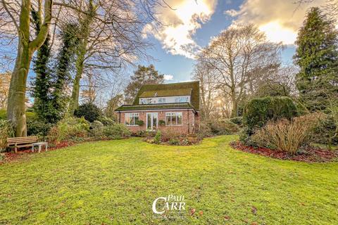 11 Cloister Walk, Lichfield, WS14 9LN