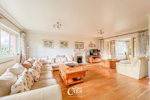 11 Cloister Walk, Lichfield, WS14 9LN