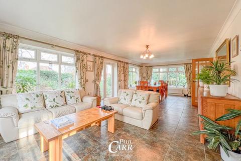 11 Cloister Walk, Lichfield, WS14 9LN