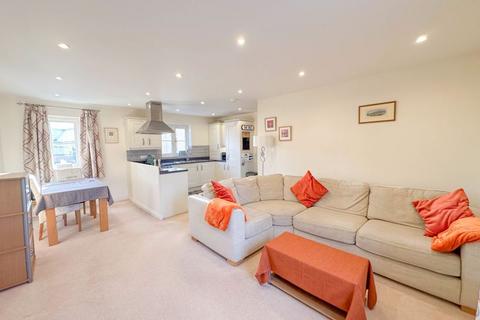 Flat 2, 20 Clarks Meadow, Shepton Mallet, BA4 4FD