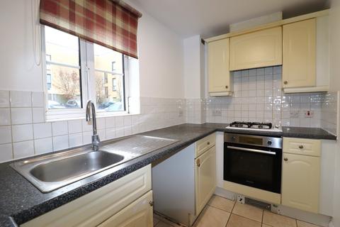 2 bedroom flat for sale, Nightingale Crescent, Harold Wood RM3