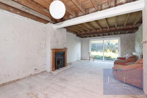 10 Fairview Close, Chigwell, IG7 6HW