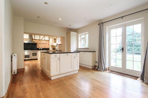 4 bedroom detached house for sale, High Street, Bedford MK44