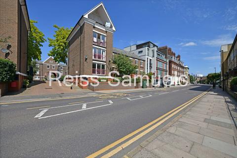 6 bedroom terraced house to rent, Lockesfield Place, Isle of dogs, London E14