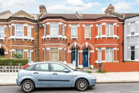 4 bedroom house to rent, Cavendish Road, London SW12