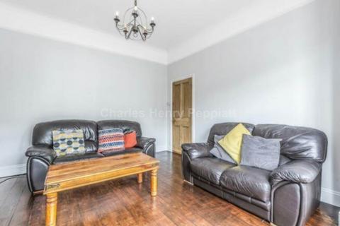 4 bedroom house to rent, Cavendish Road, London SW12