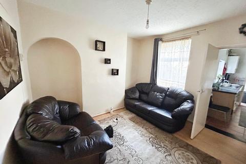 2 bedroom terraced house for sale, Louise Road, The Mounts, Northampton NN1