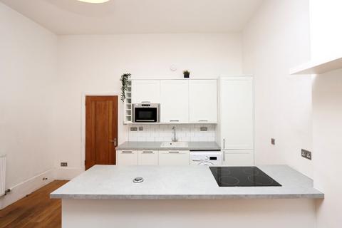 2 bedroom flat to rent, Lansdowne Crescent, Glasgow, G20