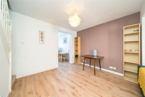 2 bedroom house to rent, London SW11