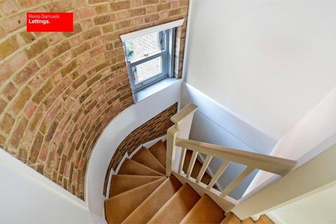 5 bedroom terraced house to rent, Ferry Street, London E14