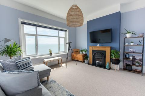 3 bedroom flat for sale, Madeira Road, Ventnor PO38