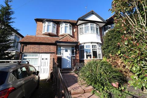 5 bedroom semi-detached house to rent, Edgware HA8