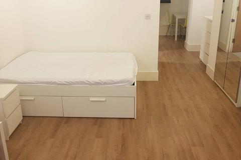 Studio to rent, Town Hall, Bexley Square, Salford, Manchester, M3