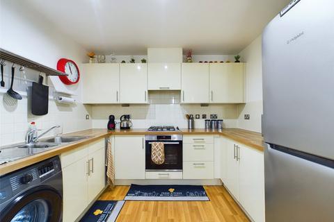 2 bedroom apartment for sale, Newport Avenue, London