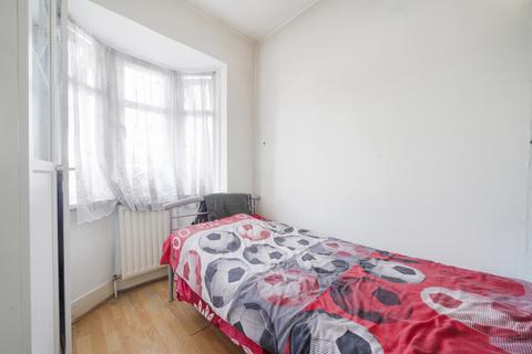 180 Lyon Park Avenue, Wembley, HA0 4HG