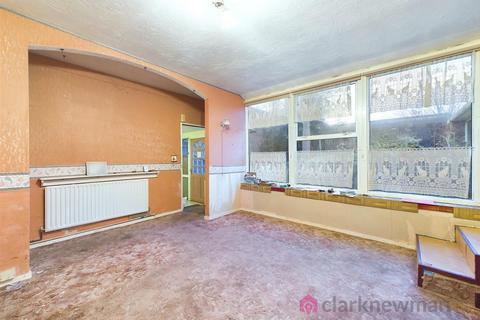 163 Bishopsfield, Harlow, CM18 6UR