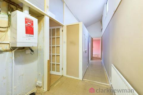 163 Bishopsfield, Harlow, CM18 6UR