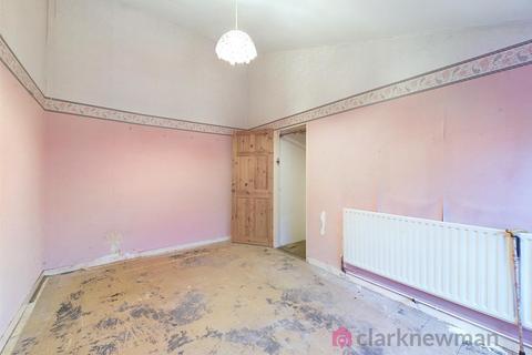 163 Bishopsfield, Harlow, CM18 6UR