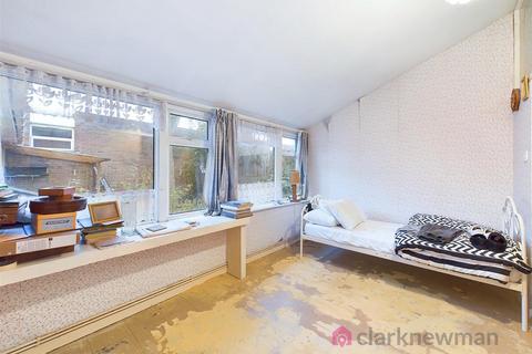 163 Bishopsfield, Harlow, CM18 6UR