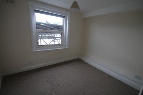 Property to rent, South Woodford E18