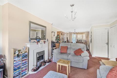 3 bedroom terraced house for sale, Derwent Close, Cambridge CB1