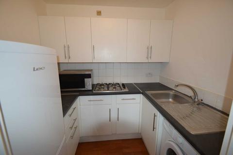 1 bedroom apartment to rent, ADDLESTONE