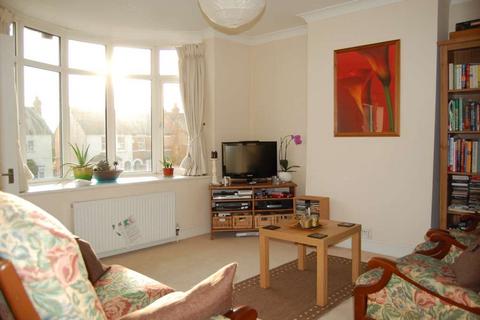 2 bedroom apartment to rent, CHERTSEY