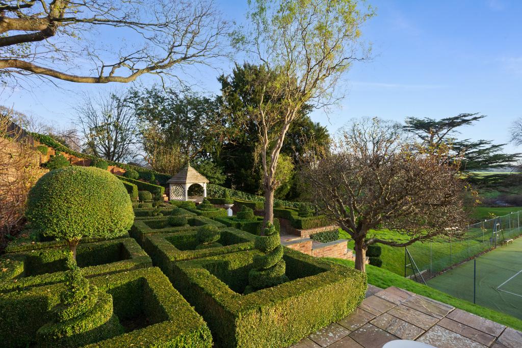 Lower Terrace