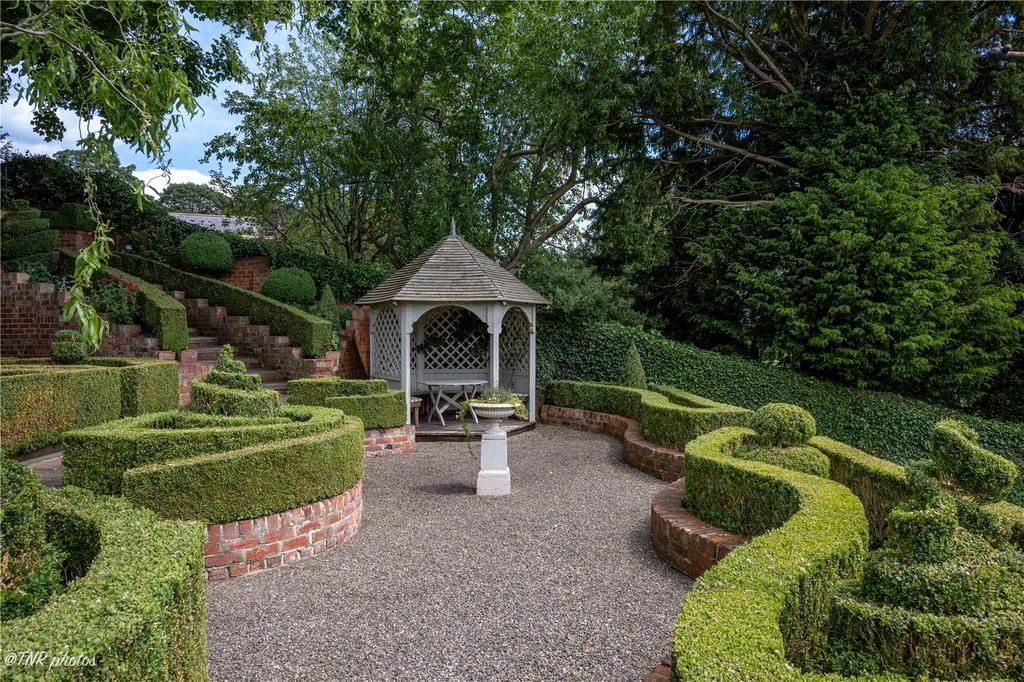 Lower Terrace