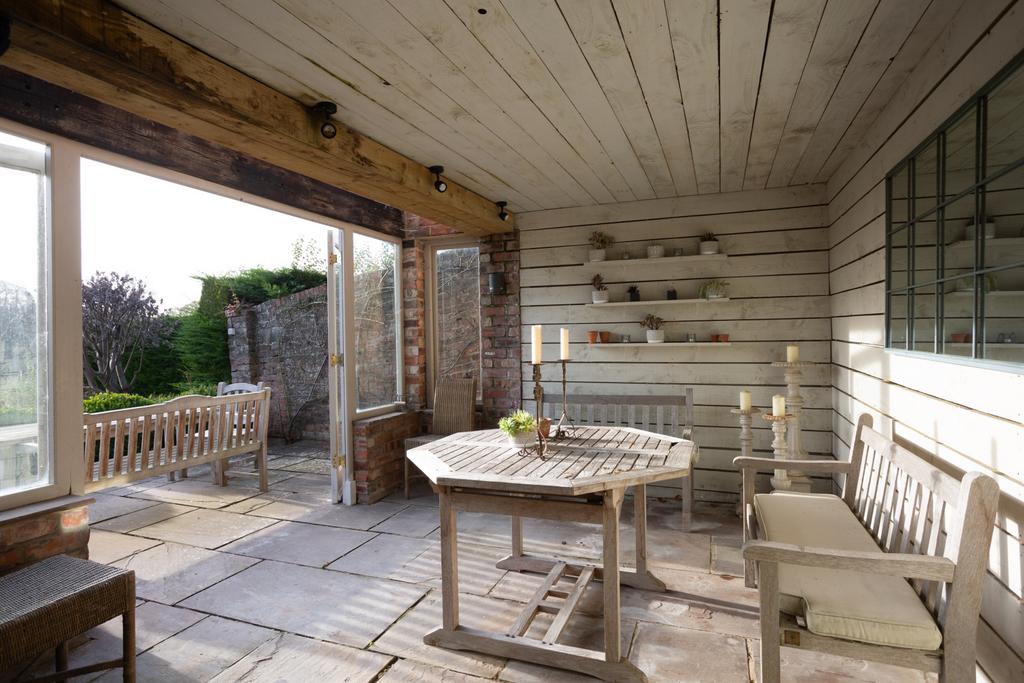 Summer House