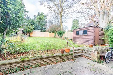 19 Raymer Close, St Albans, AL1 3QH