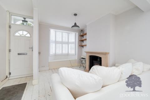 2 bedroom end of terrace house to rent, Carshalton Road, Carshalton SM5
