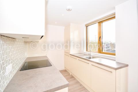 2 bedroom apartment to rent, London Road, Surrrey SM3