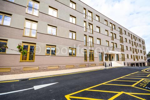 2 bedroom apartment to rent, London Road, Surrey SM3