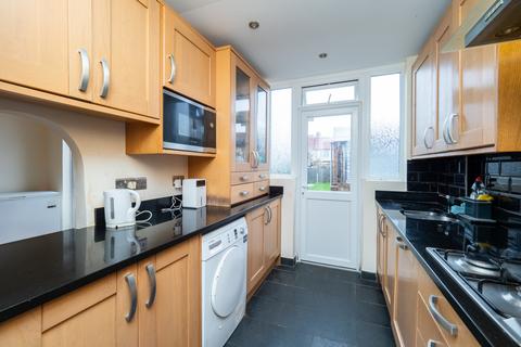 3 bedroom semi-detached house for sale, Warner Avenue, Sutton SM3