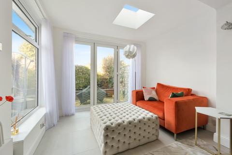 4 bedroom semi-detached house for sale, Sandhurst Avenue, Surbiton KT5