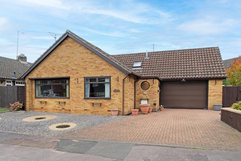 2 bedroom bungalow for sale, Coltsfield, Essex CM24