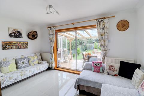 1 Fairfields, Great Kingshill, High Wycombe, HP15 6EP