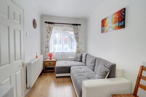 1 Fairfields, Great Kingshill, High Wycombe, HP15 6EP