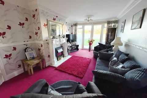 2 bedroom bungalow for sale, Bellcroft Road, Hull HU12