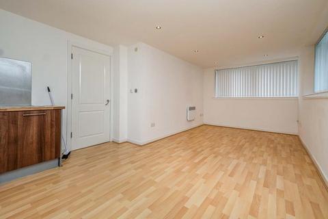 2 bedroom apartment to rent, Greenheys Road, Liverpool L8