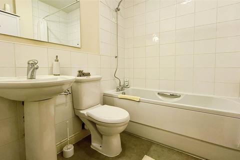 1 bedroom flat to rent, Market Place, Kent DA6