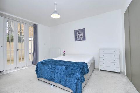 4 bedroom flat to rent, Fox Hill, London SE19