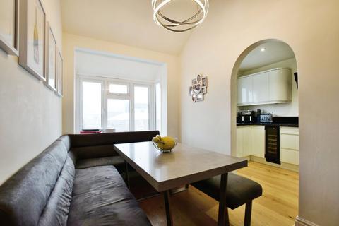 8 Balmoral Way, Wilmslow, SK9 5QN