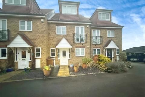 4 bedroom terraced house to rent, Mariners View, Kent ME7