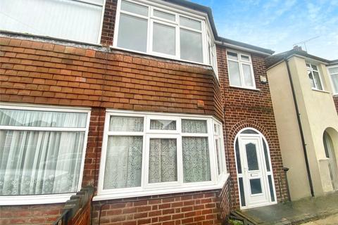 3 bedroom semi-detached house to rent, Trenant Road, Leicestershire LE2