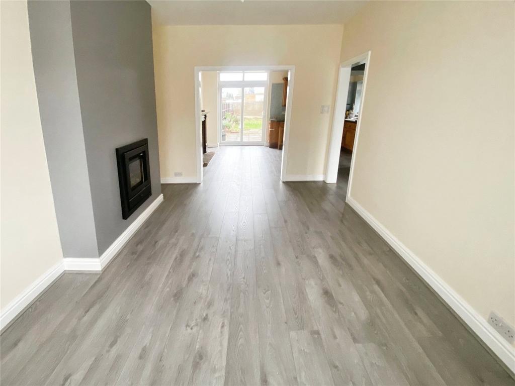 Living/Dining Area