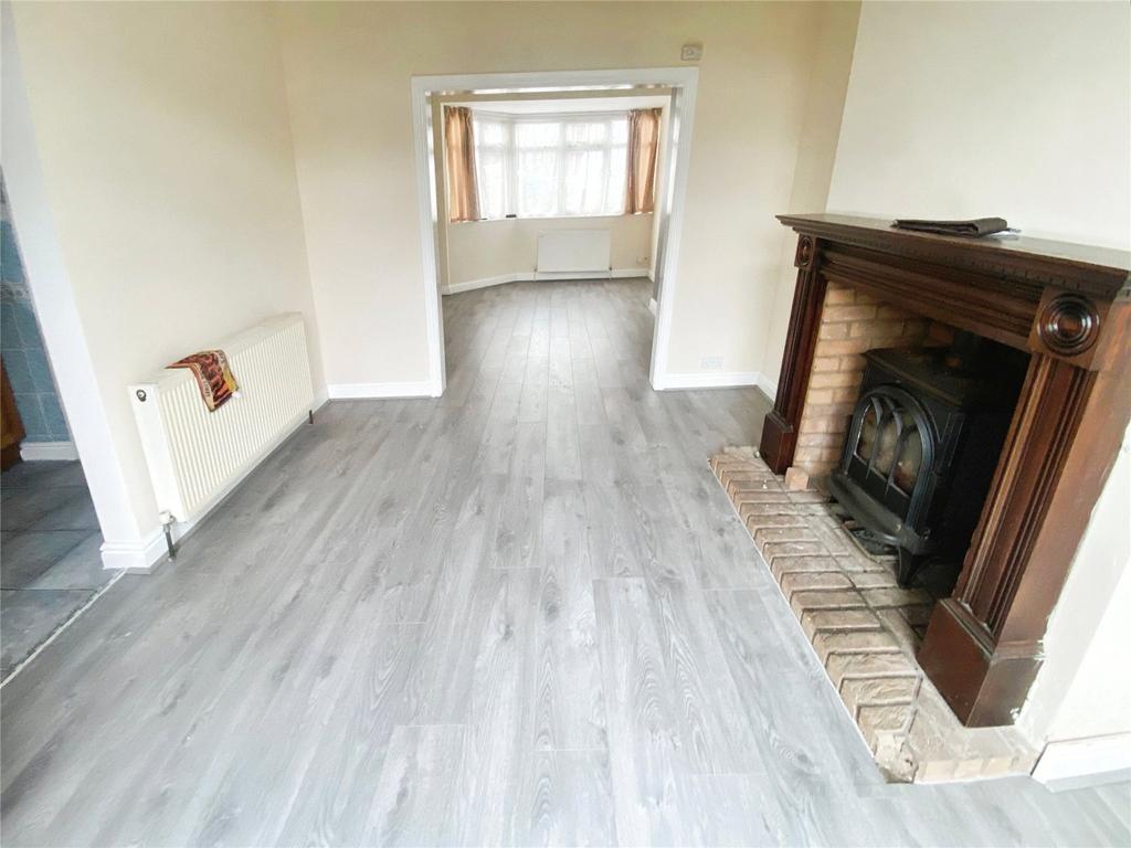 Living/Dining Area